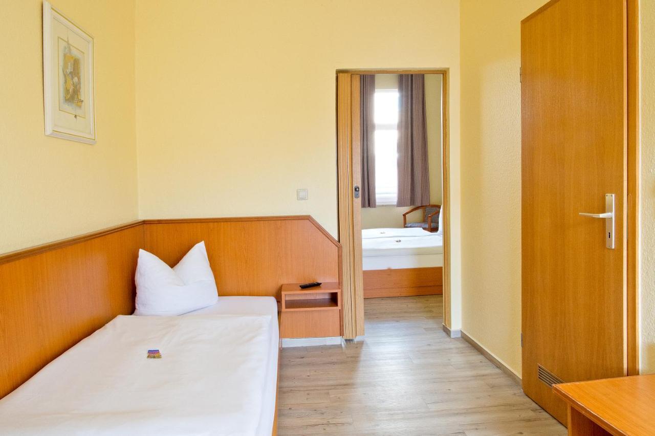 יינה Hotel Thueringer Hof מראה חיצוני תמונה